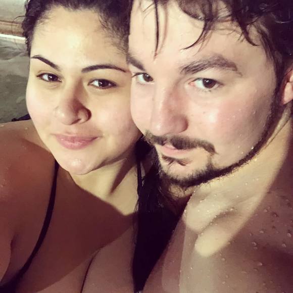 Meet your Posher, Monica - Picture 1 of 2